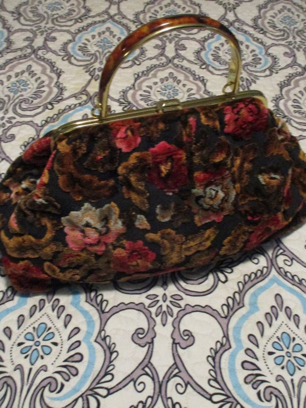 Vintage Floral Tapestry Kisslock Bag Satchel Purse 70s  Statement Piece